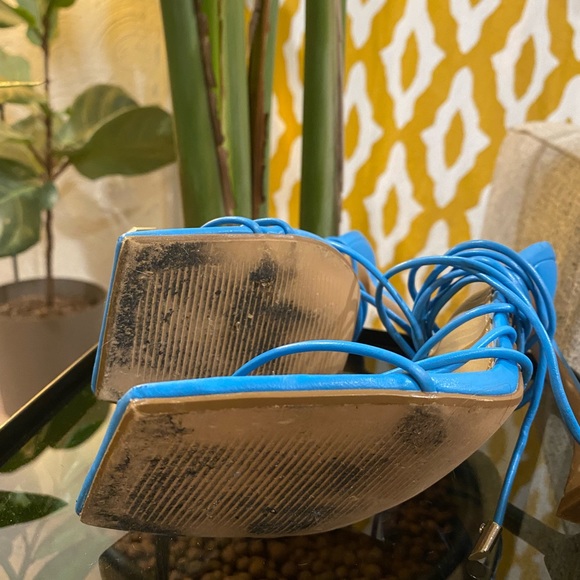 Wrap heels in turquoise - Picture 2 of 5